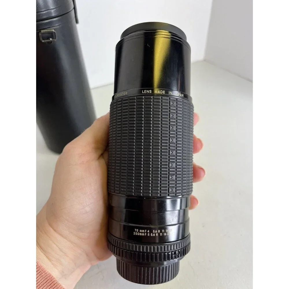 Sigma Zoom-8 Lens 1: 4-5 F=75-250mm Zoom Multi Coated Made In Japan 915709 Case
